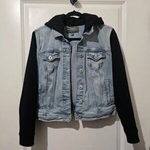 Torrid Denim Jacket Women's 10, Black Knit Sleeves,  Light Wash